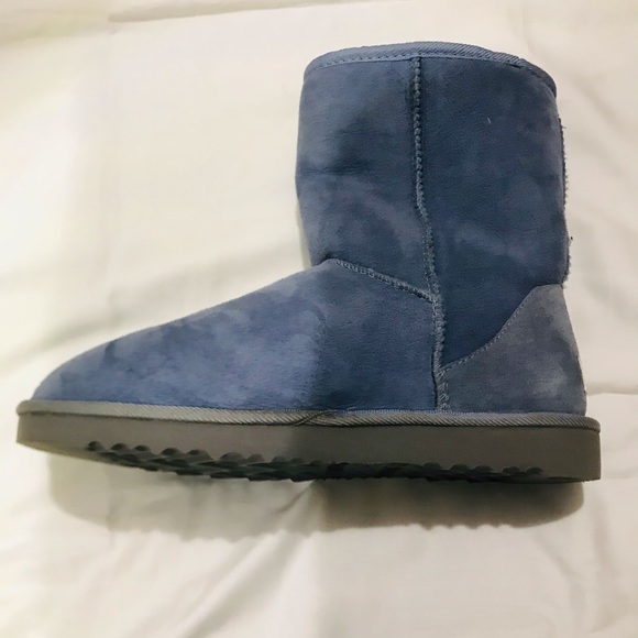 UGG’S BABY BLUE🥳 🌟RARE🌟 - Picture 7 of 10
